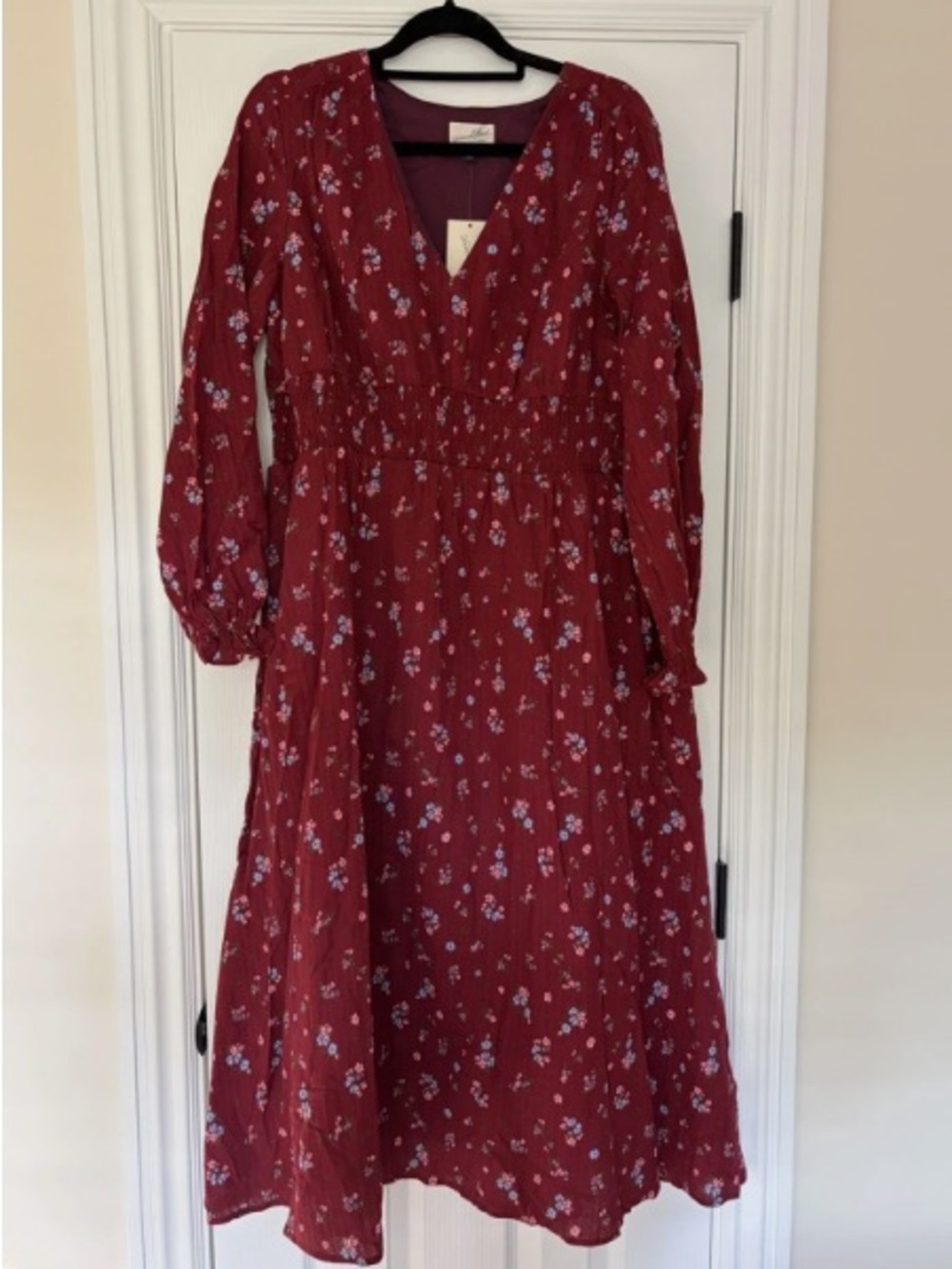 Women's Floral V-Neck Midi Dress - Burgundy